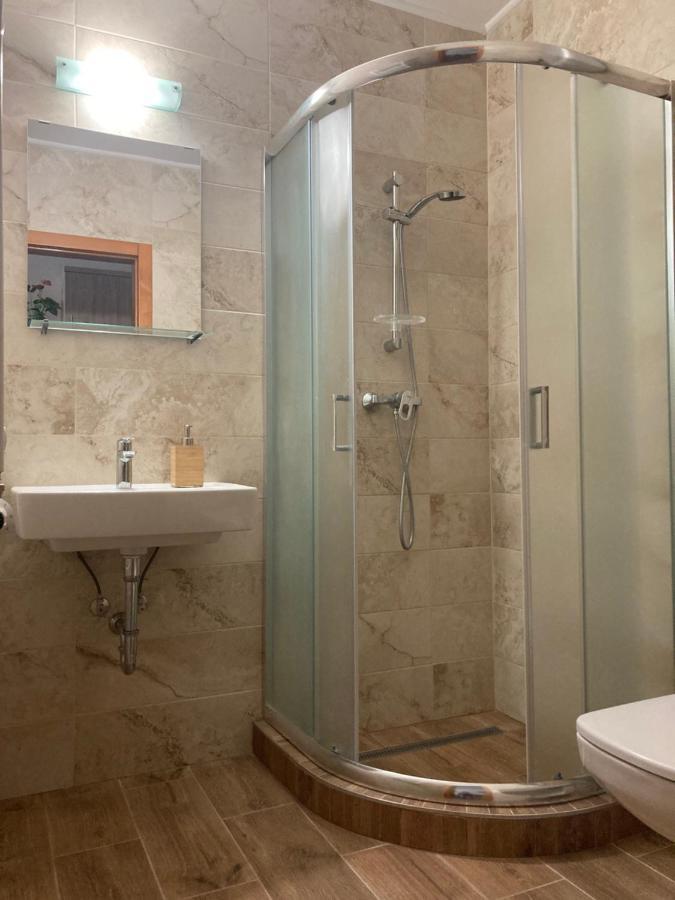 Castellum Apartmanhaz Gyula Extérieur photo