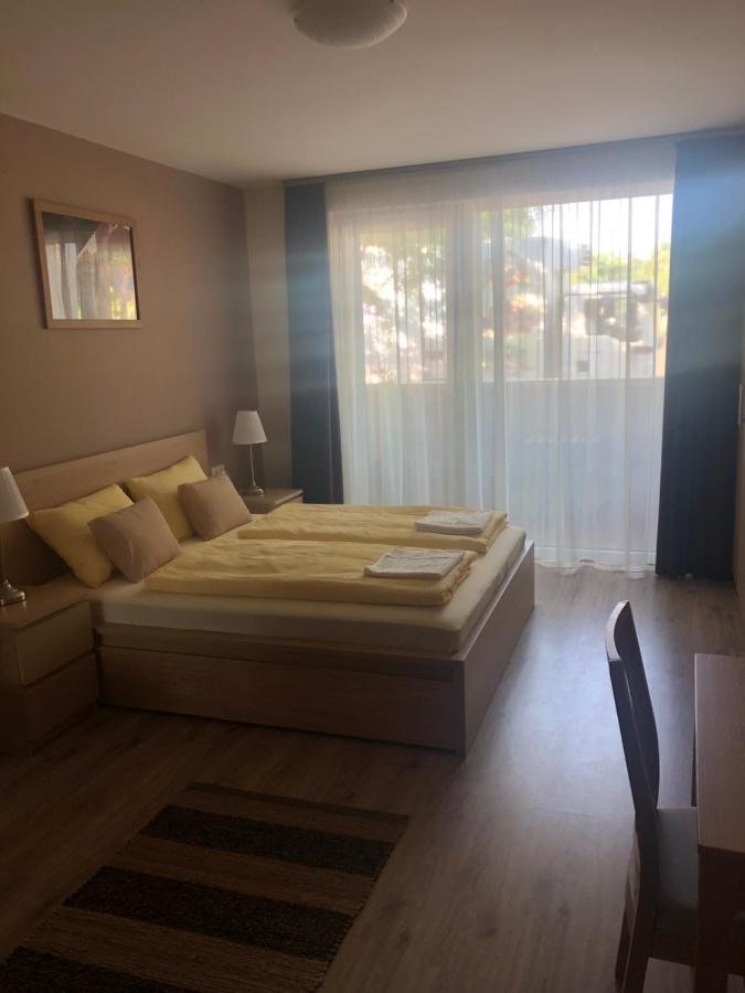 Castellum Apartmanhaz Gyula Extérieur photo
