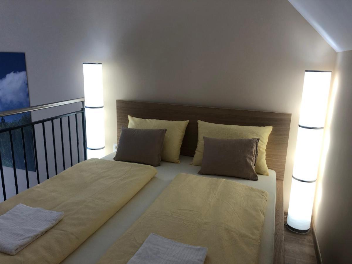 Castellum Apartmanhaz Gyula Extérieur photo