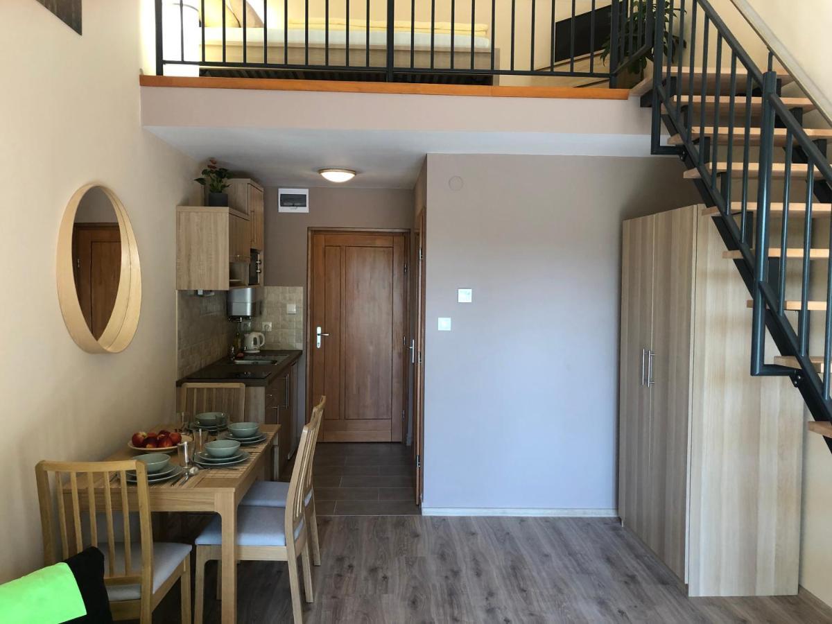 Castellum Apartmanhaz Gyula Extérieur photo