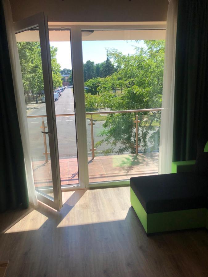 Castellum Apartmanhaz Gyula Extérieur photo