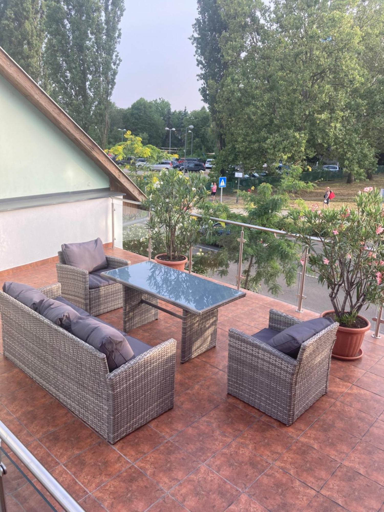 Castellum Apartmanhaz Gyula Extérieur photo